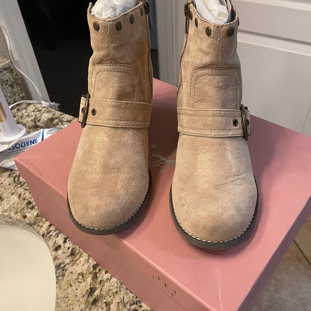 Gwyneth Alba Tan Ankle Boots New in box Size 10 M - Picture 9 of 14